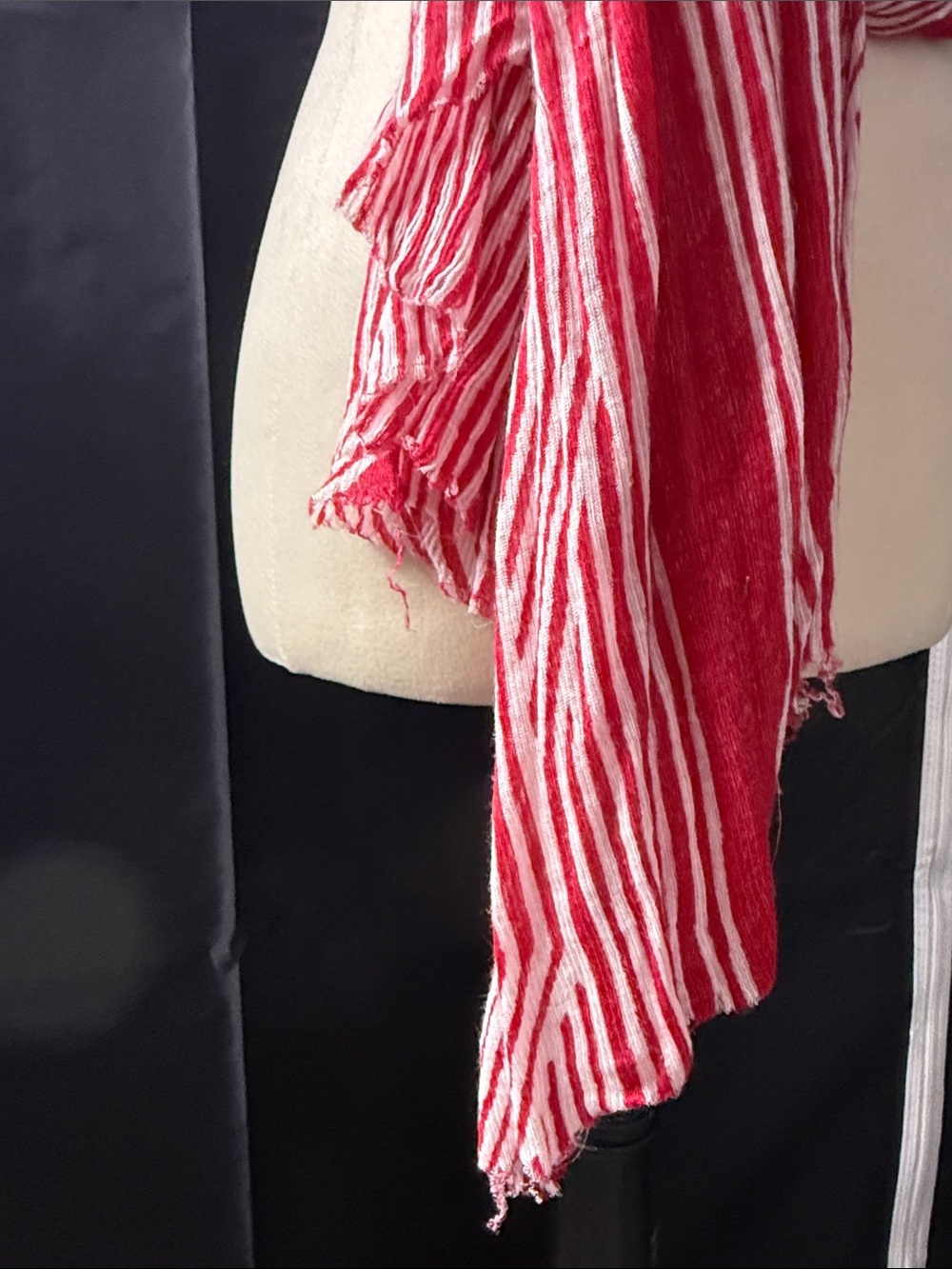 Elegant Red and White Striped distressed  Scarf - Picture 2 of 4